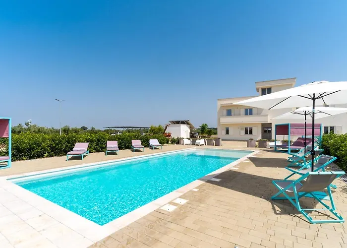 Le Scuderie 4 Галатоне