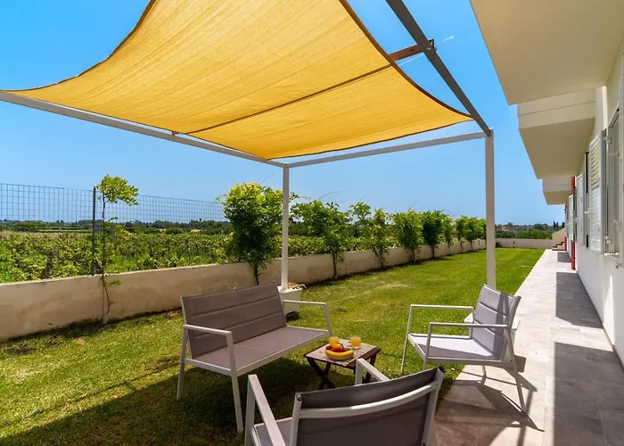 Le Scuderie 4 Апартаменты *