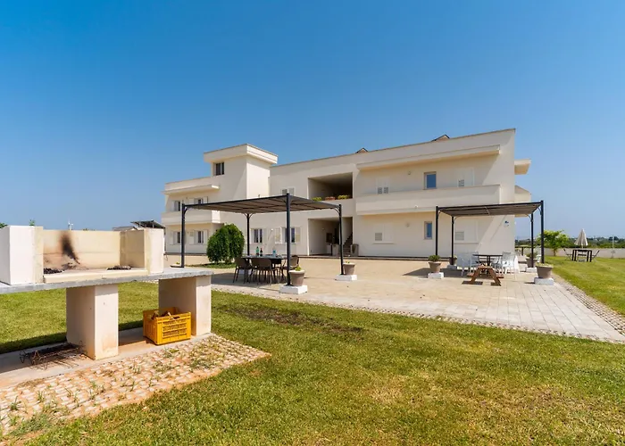 Le Scuderie 4 * Галатоне