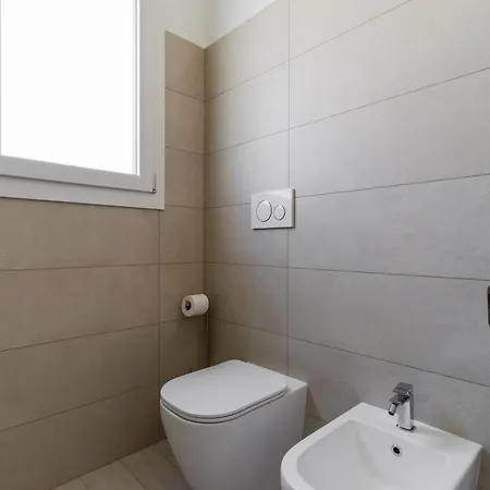 Le Scuderie 4 *